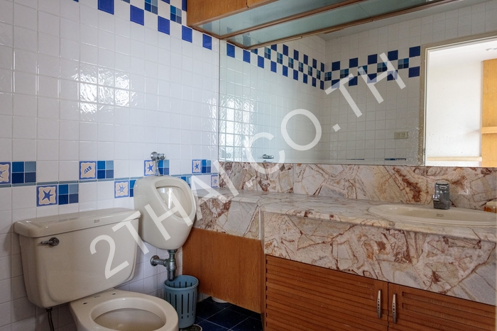Krisda Golden Condotel , พัทยา, นาจอมเทียน - photo, price, location map