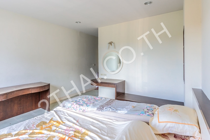 Krisda Golden Condotel , พัทยา, นาจอมเทียน - photo, price, location map
