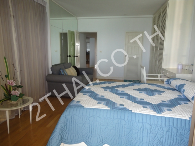Krisda Golden Condotel , พัทยา, นาจอมเทียน - photo, price, location map