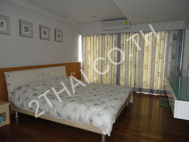 Krisda Golden Condotel , พัทยา, นาจอมเทียน - photo, price, location map