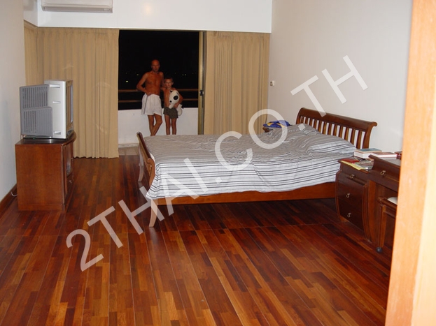Krisda Golden Condotel , พัทยา, นาจอมเทียน - photo, price, location map