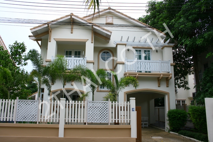 Baan Fha Rimhard, พัทยา, จอมเทียน - photo, price, location map