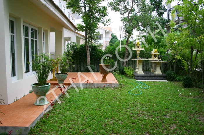Baan Fha Rimhard, พัทยา, จอมเทียน - photo, price, location map