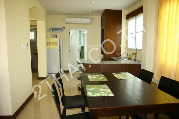 Baan Fha Rimhard, พัทยา, จอมเทียน - photo, price, location map