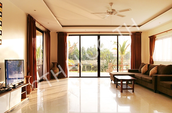 Phoenix Lakeside Pool Villas, พัทยา, ห้วยใหญ่ - photo, price, location map