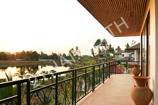 Phoenix Lakeside Pool Villas, พัทยา, ห้วยใหญ่ - photo, price, location map