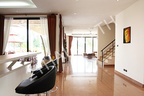 Phoenix Lakeside Pool Villas, พัทยา, ห้วยใหญ่ - photo, price, location map