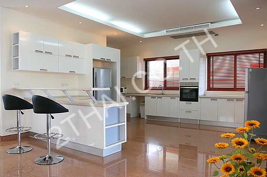 Phoenix Lakeside Pool Villas, พัทยา, ห้วยใหญ่ - photo, price, location map