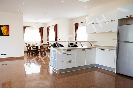 Phoenix Lakeside Pool Villas, พัทยา, ห้วยใหญ่ - photo, price, location map