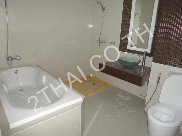 Diamond Suites Resort, พัทยา, พระตำหนัก - photo, price, location map