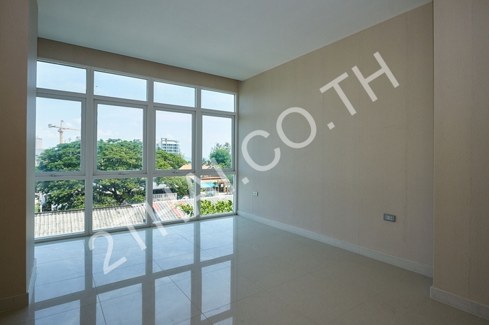 Beach Front Jomtien Residence, พัทยา, นาจอมเทียน - photo, price, location map