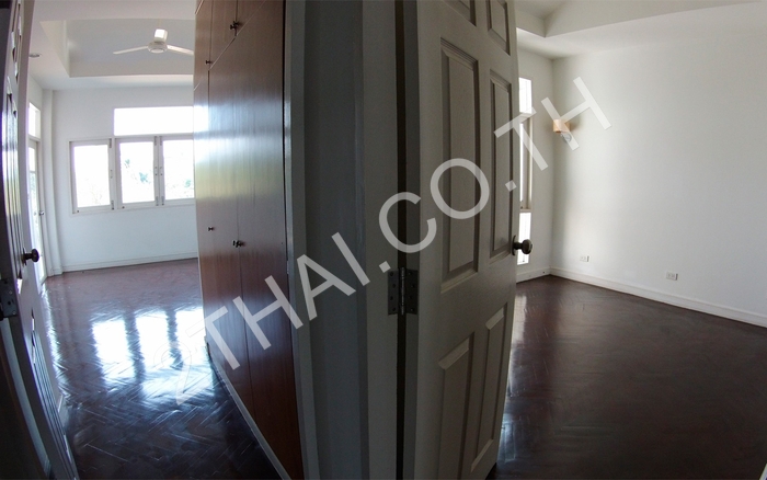 Baan Dhewaran, พัทยา, นาจอมเทียน - photo, price, location map