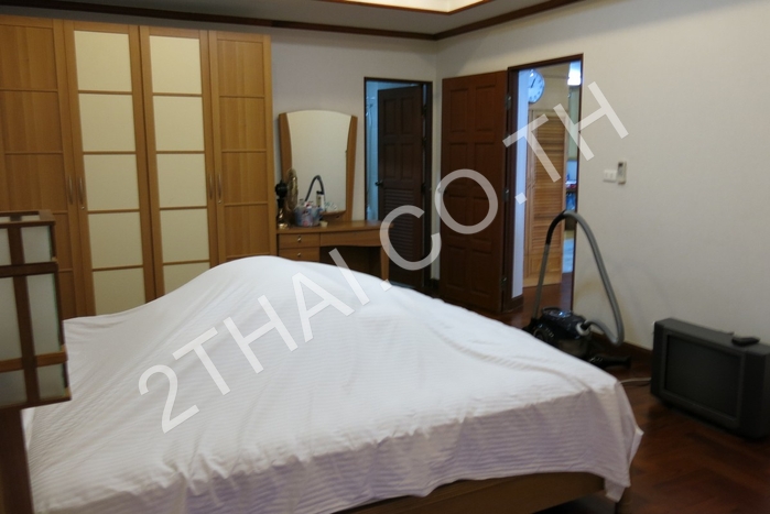 Krisda Golden Condotel , พัทยา, นาจอมเทียน - photo, price, location map