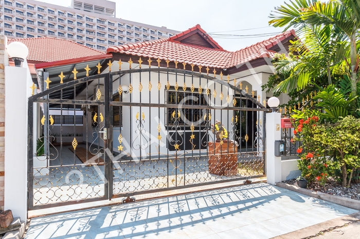 Royal Park Village, พัทยา, จอมเทียน - photo, price, location map