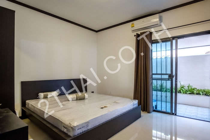 Royal Park Village, พัทยา, จอมเทียน - photo, price, location map