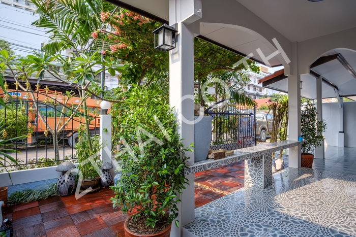 Royal Park Village, พัทยา, จอมเทียน - photo, price, location map