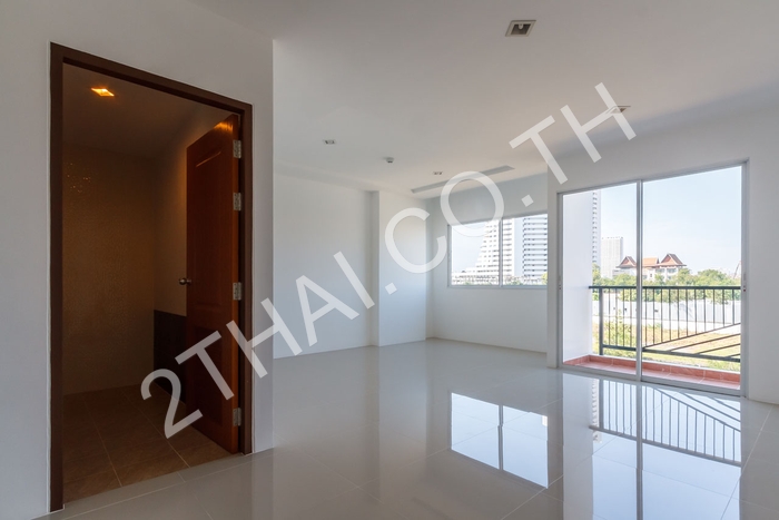 Trio Gems Condominium, พัทยา, จอมเทียน - photo, price, location map