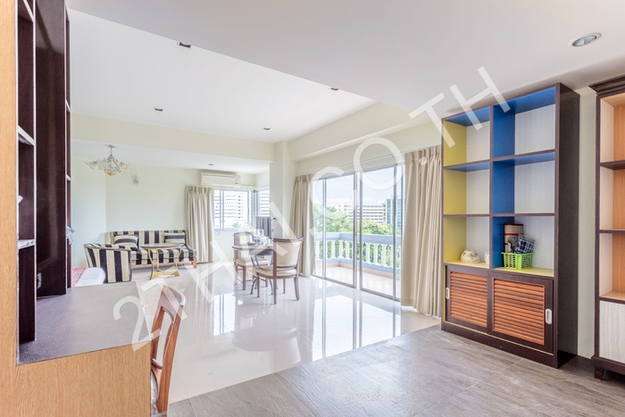 Royal Beach Condotel, พัทยา, พระตำหนัก - photo, price, location map