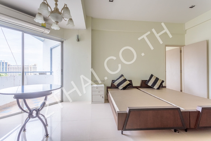 Royal Beach Condotel, พัทยา, พระตำหนัก - photo, price, location map