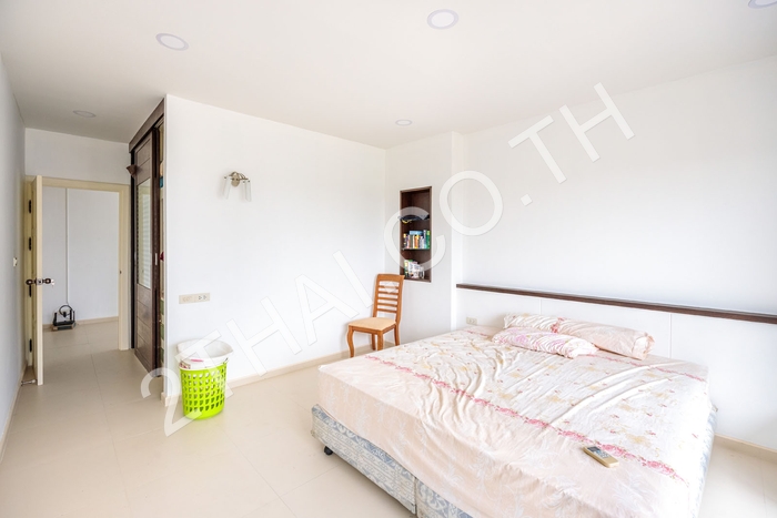 Krisda Golden Condotel , พัทยา, นาจอมเทียน - photo, price, location map