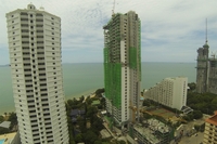 Wong Amat Tower - construction photoreview