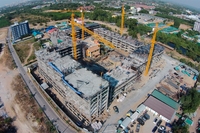 Venetian Condo Resort - construction photos