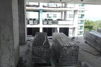 Aurora Pratumnak construction