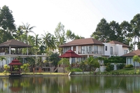Phoenix Lakeside Pool Villas